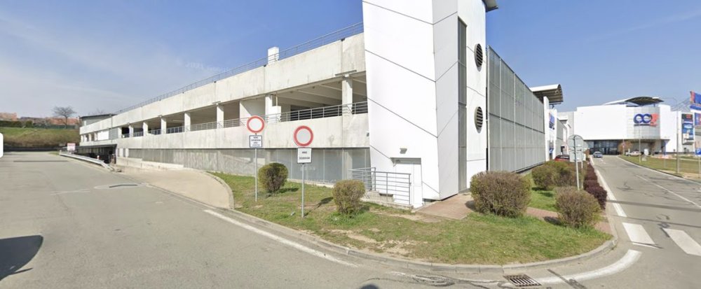 Budova krytého parkoviště OC Futurum Brno